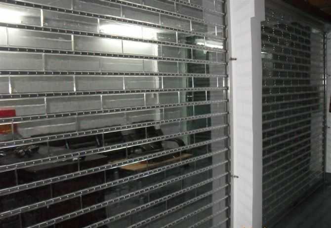 Grade crystal door price: 75 yuan / square meter